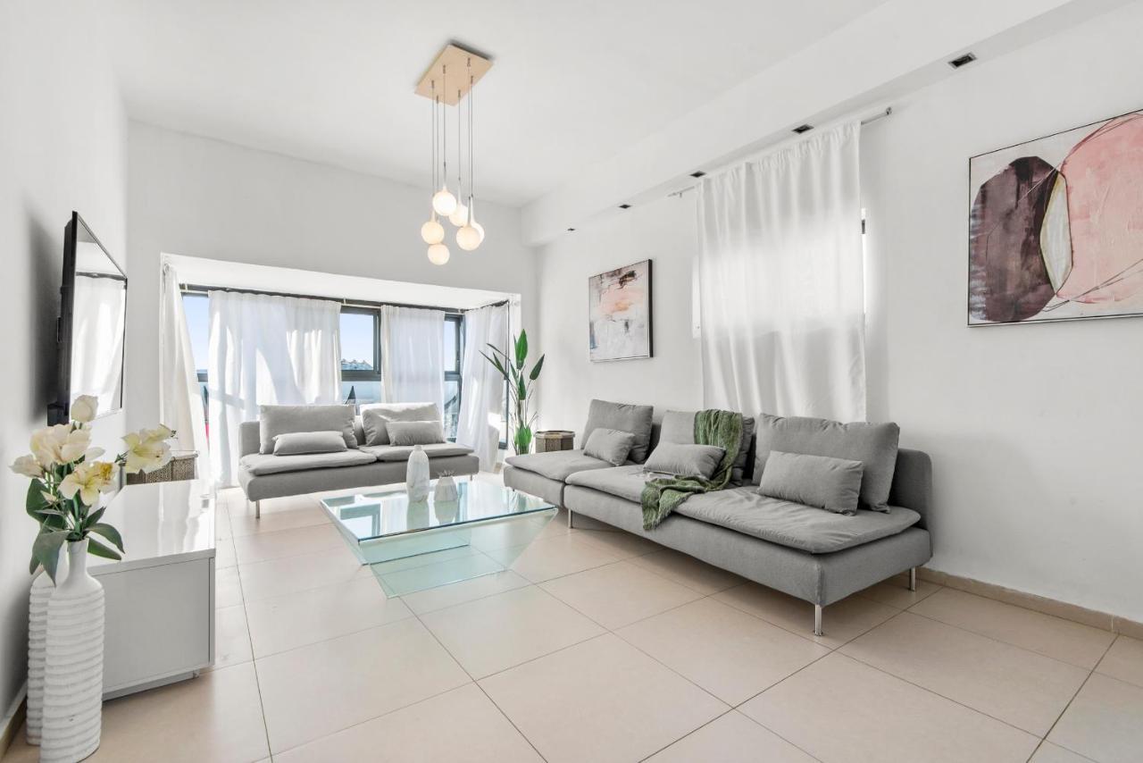 Glorious Renovated Apartment On Top Of The Beach Tel Aviv Eksteriør bilde
