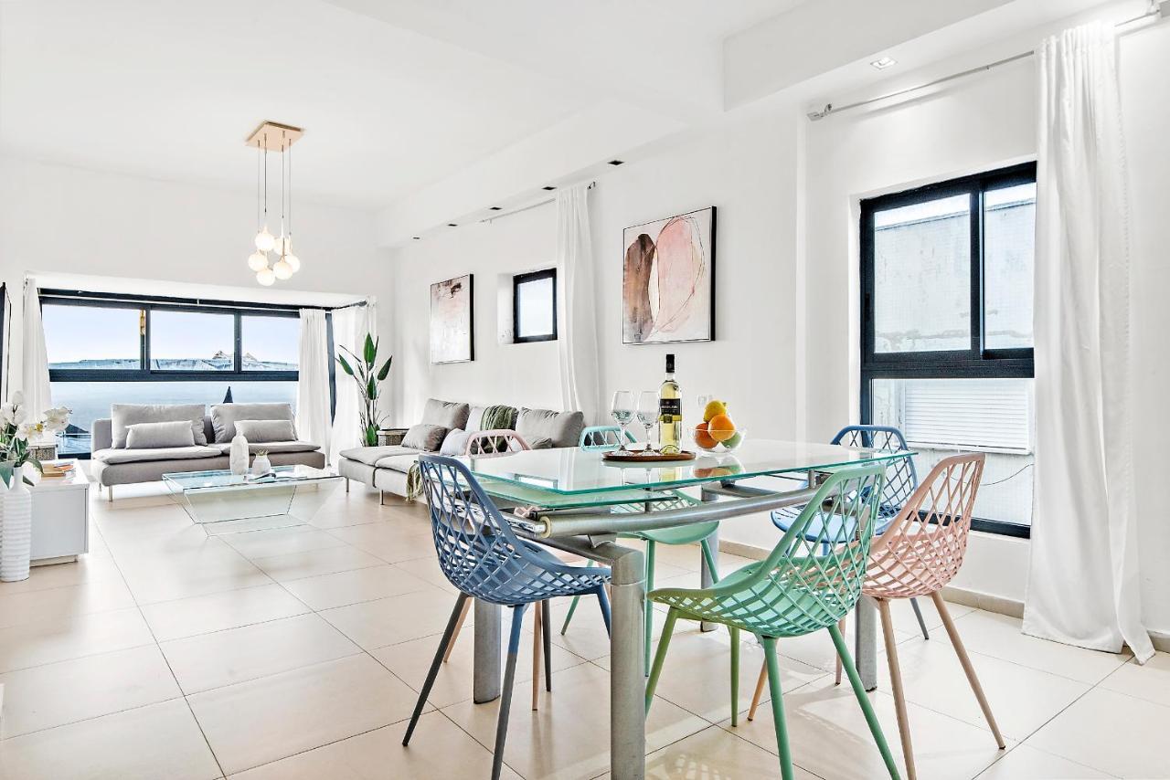 Glorious Renovated Apartment On Top Of The Beach Tel Aviv Eksteriør bilde