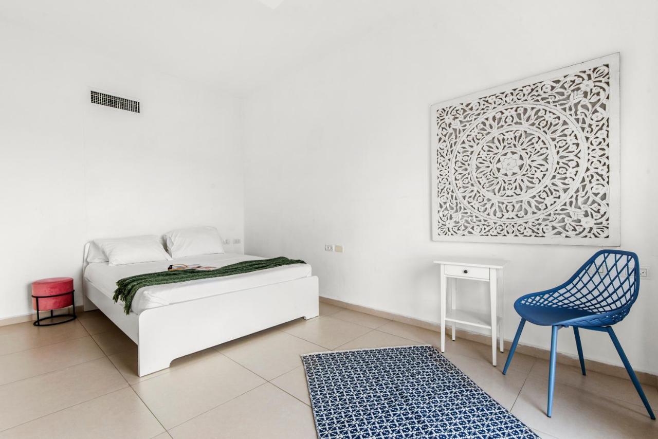 Glorious Renovated Apartment On Top Of The Beach Tel Aviv Eksteriør bilde